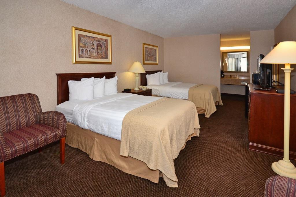 Quality Inn Exit 4 Clarksville Exteriör bild